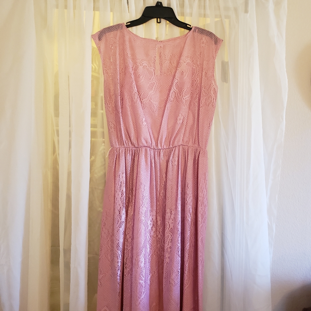 1970s Pink Lace Dress with matching pink slip, scoop neckline and cap sleeves.